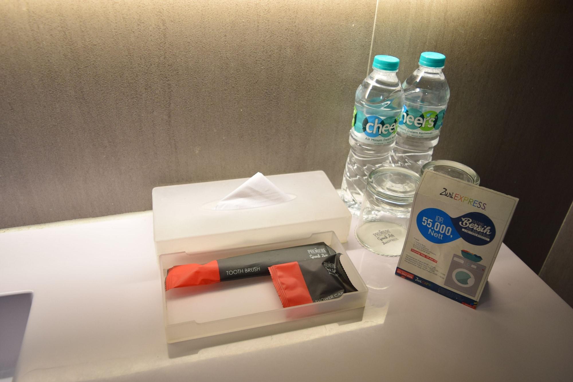 Zuri Express Mangga Dua Hotel Jakarta Eksteriør billede