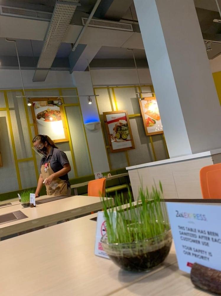 Zuri Express Mangga Dua Hotel Jakarta Eksteriør billede